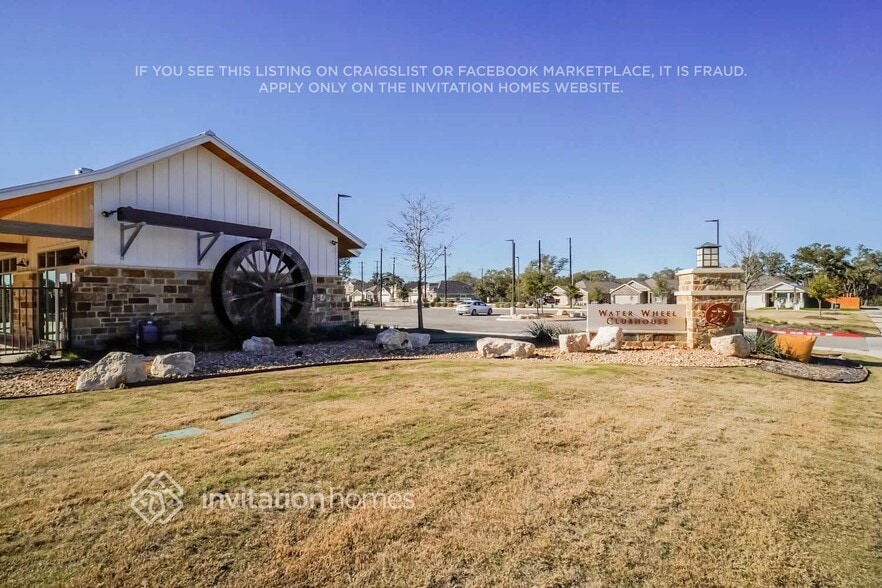 Building Photo - 10239 Devon Wheel St