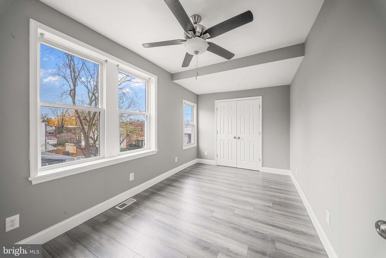 Building Photo - 1416 S St SE