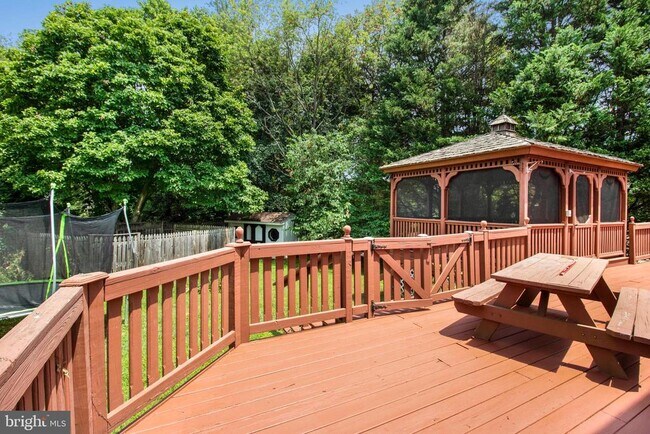 Building Photo - 13920 Wagon Way