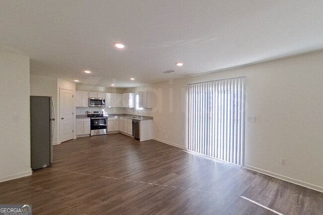 Building Photo - 108 Flat Rock Ml Trl