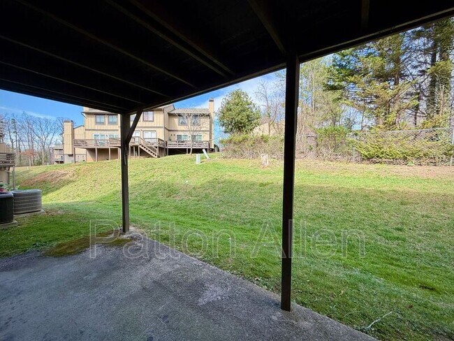 Building Photo - 35 Dawnwood Cir