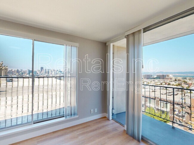 Building Photo - 657 Kansas St
