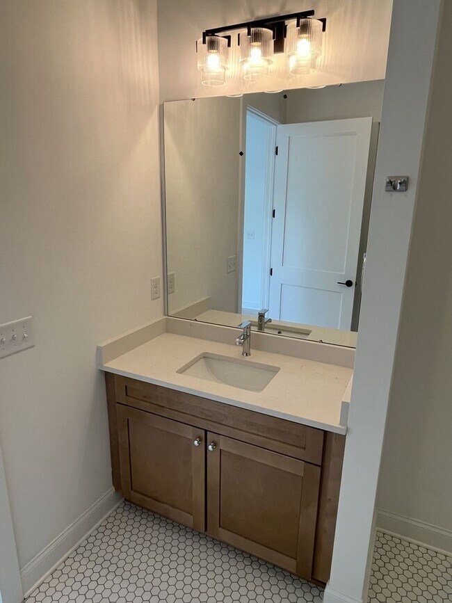 Building Photo - Brand New Corner Unit 2 Bed Condo in Corne...