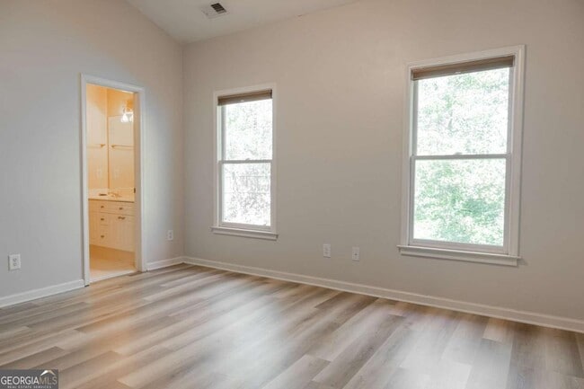 Building Photo - 1232 Harris Commons Pl