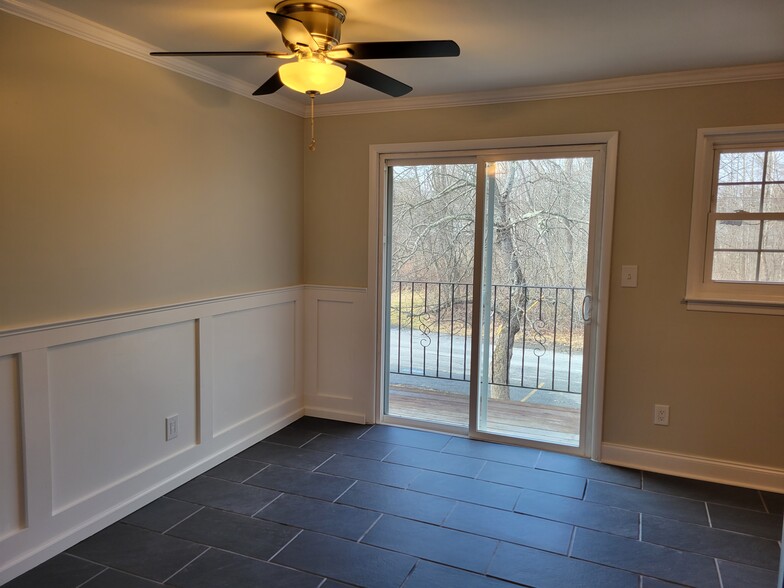 Building Photo - 5 Wildwood Dr