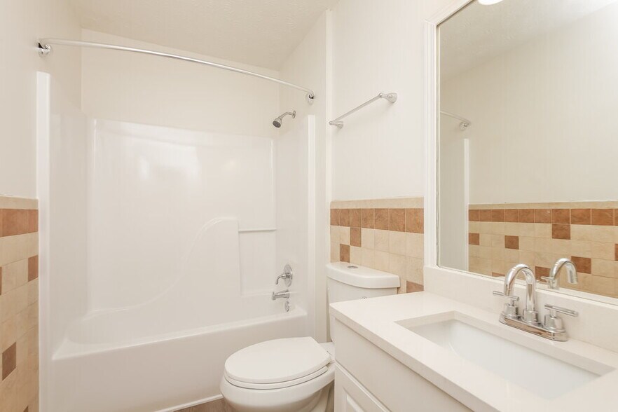 Building Photo - 6018 Valley Trails Ct