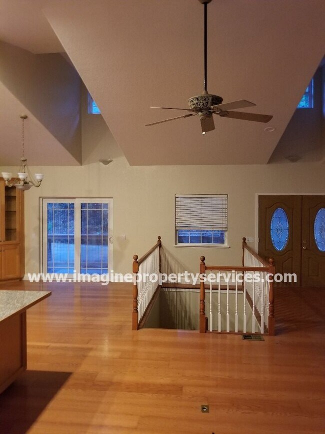 Building Photo - 2021 Camp Nauvoo Rd