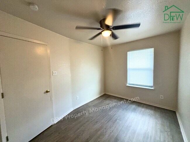 Building Photo - 2-Bed, 1.5-Bath Two-Story Townhome in Killeen