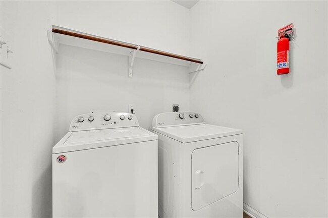 Building Photo - 2509 Holly Laurel Mnr
