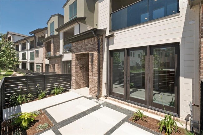 Building Photo - 4611 Unity Cir