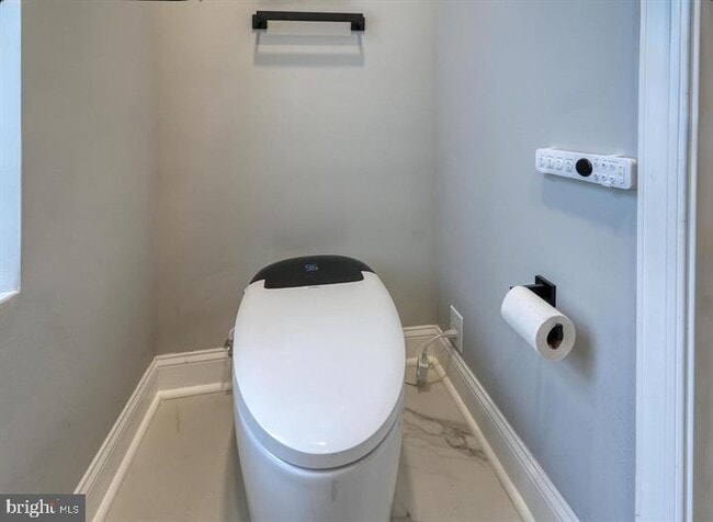 Building Photo - 160 East St