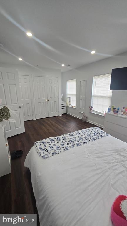 Building Photo - 10004 Tallahassee Pl