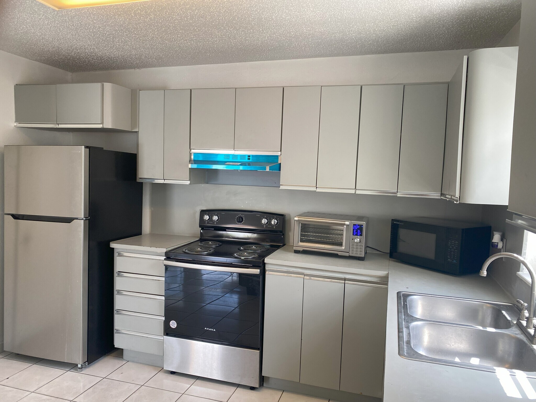Building Photo - 4782 NW Flagler Ter