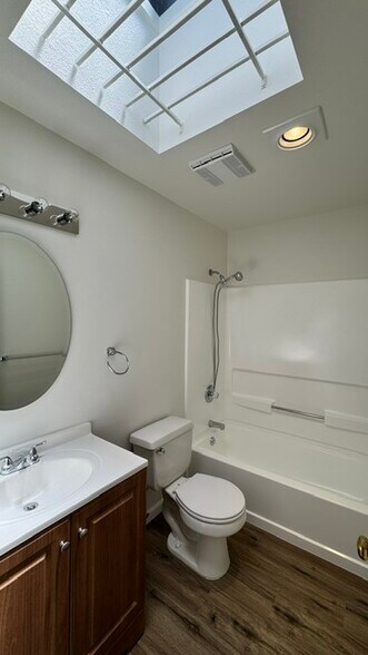 Building Photo - 5264 3rd St