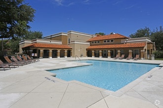 Building Photo - Crest Centreport