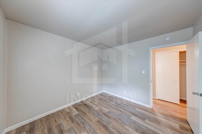 Building Photo - 3451 N Hartman Dr