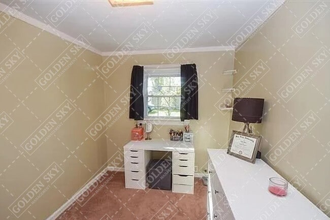 Building Photo - 2605 N Maplewood Ave