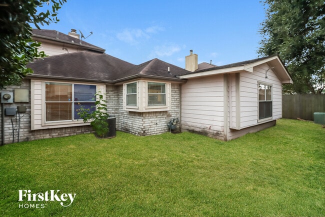 Building Photo - 12314 Meadow Ridge Dr