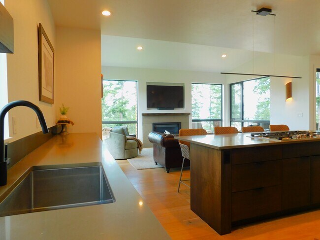 Building Photo - 55 Shady Pnes Ln
