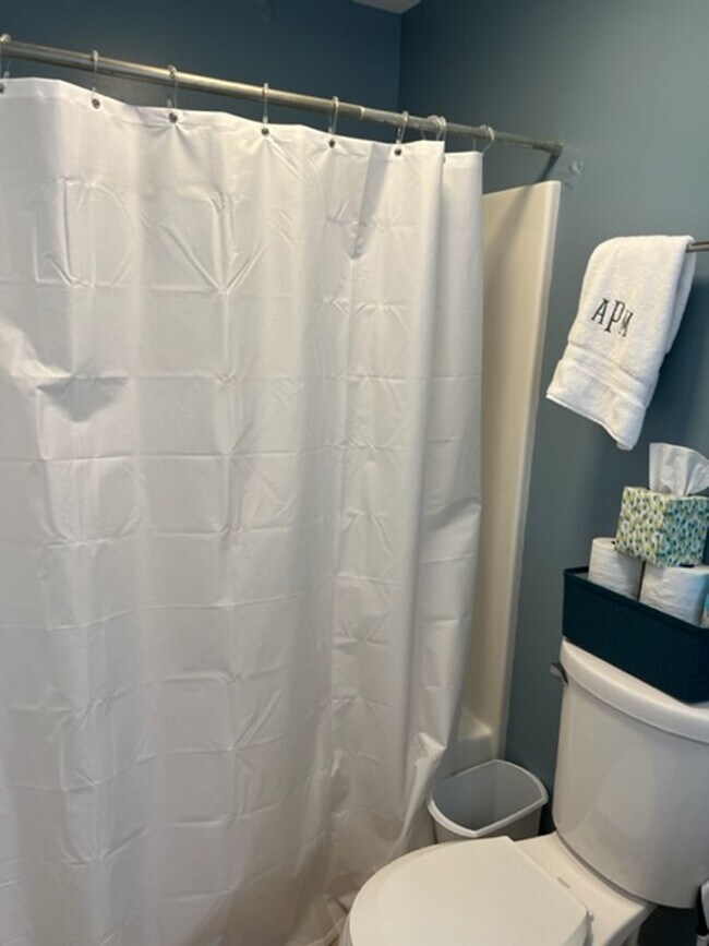 Building Photo - 534 Borden Rd