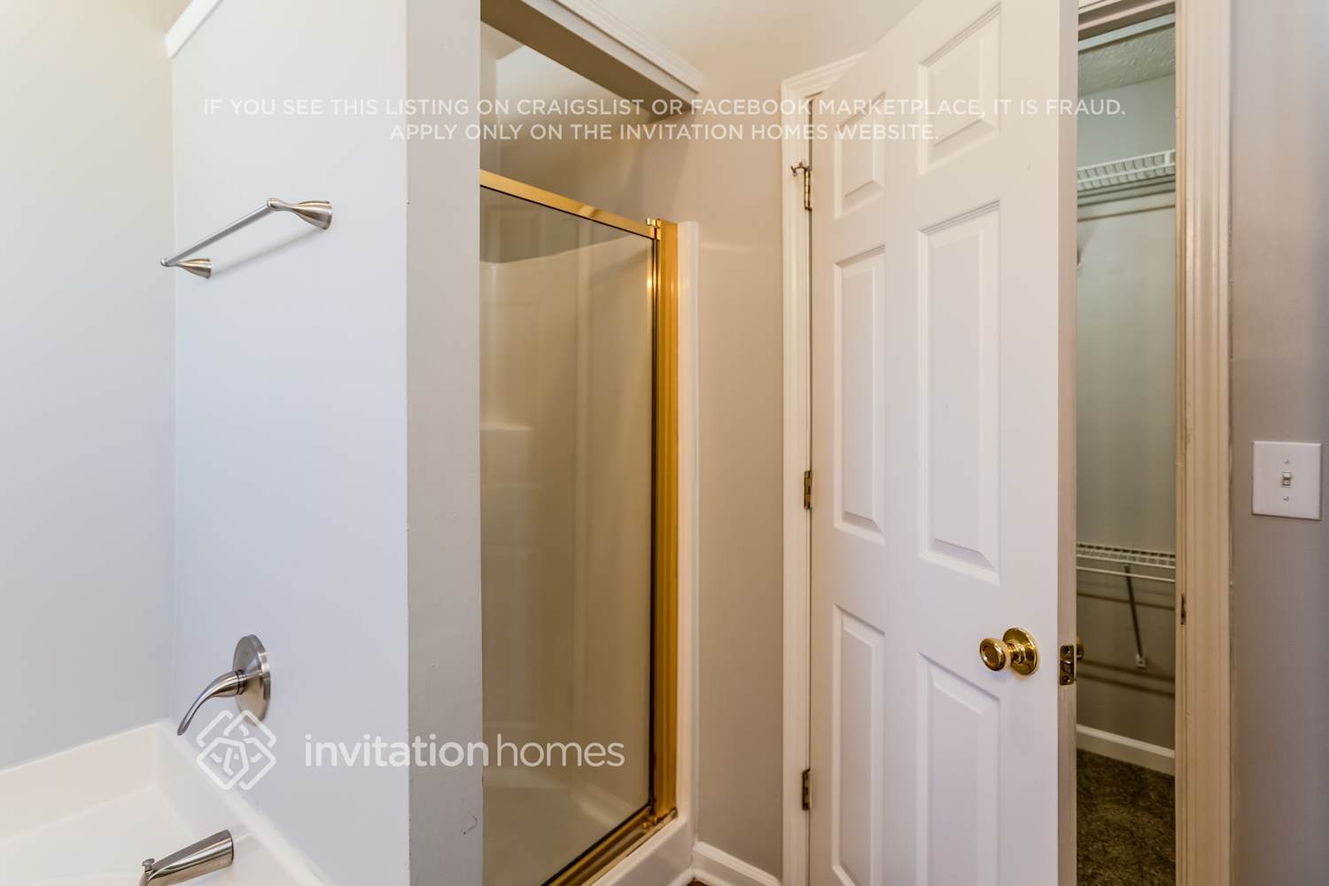 Building Photo - 28 Whitlock Square SW