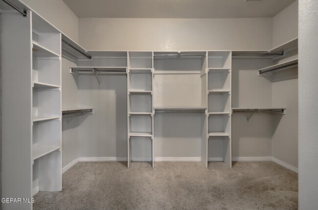 Building Photo - 6030 Laguna Vista Dr