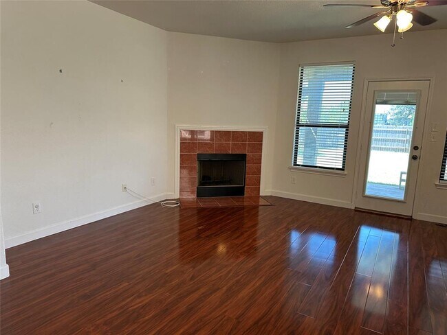 Building Photo - 14209 Naruna Way