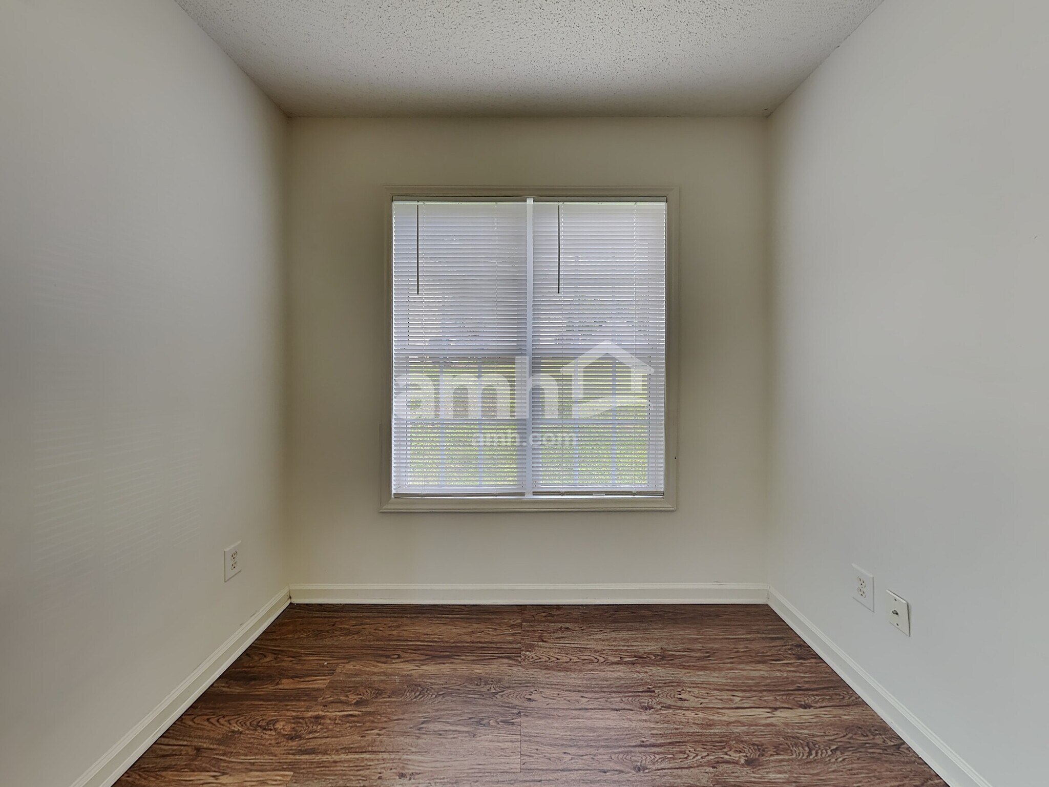 Building Photo - 5815 Regent Village Dr