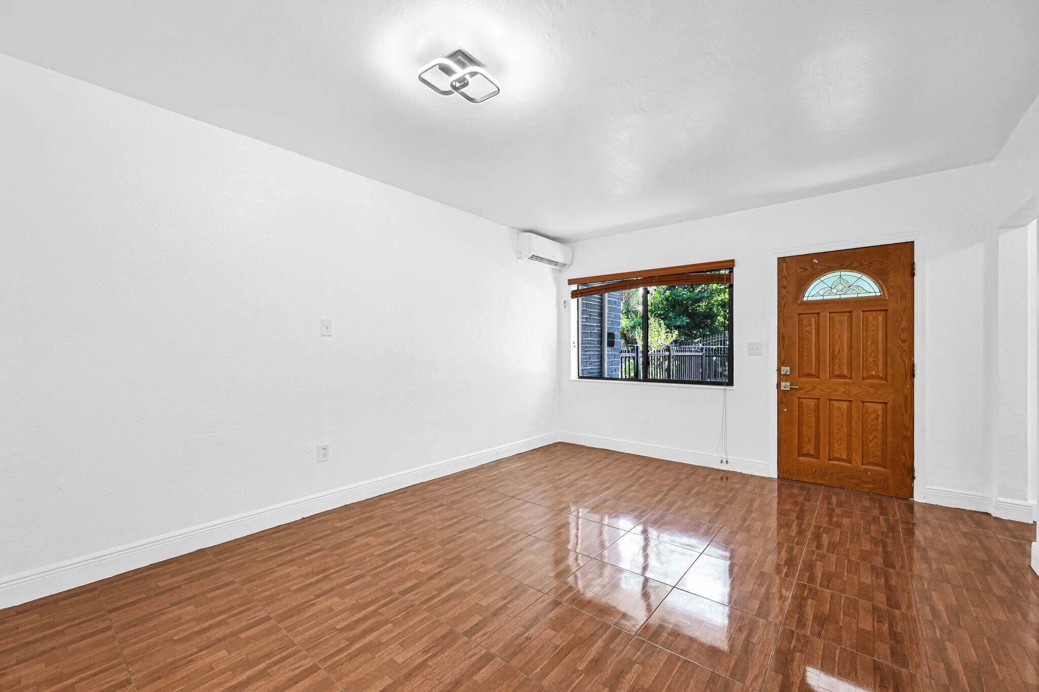 Building Photo - 6430 NE 1st Ct