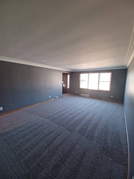 Building Photo - 21 East and West Rd