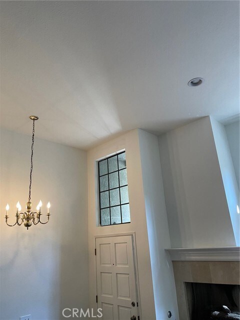 Building Photo - 13 Sunstream