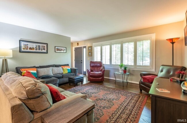 Building Photo - 1708 E Windsor Dr