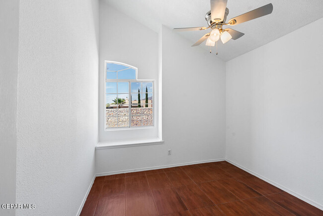 Building Photo - 6696 Dakota Ridge Dr
