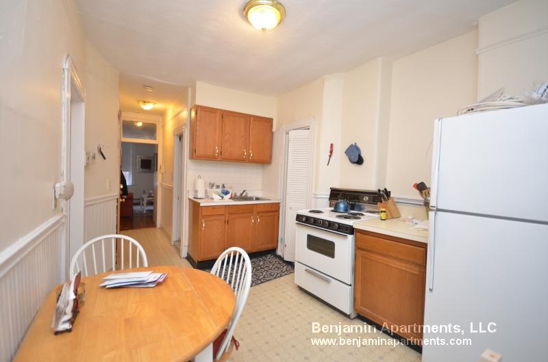 Building Photo - 48 Garden St