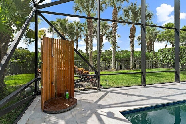 Building Photo - 236 Carina Dr