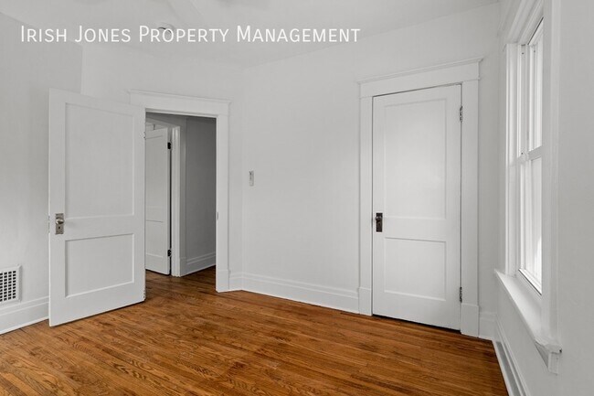 Building Photo - 33 Harding Rd