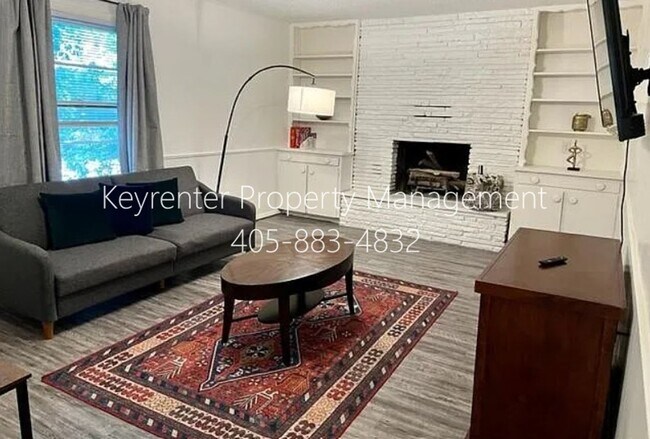 Building Photo - Completely Renovated 3 Bedroom close to OU Campus!! LAWNCARE INCLUDED!!
