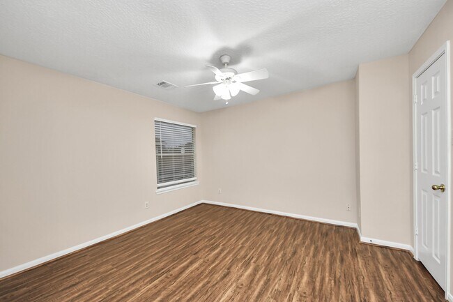 Building Photo - 4126 Midstream Dr