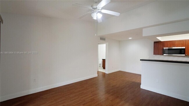 Building Photo - 15570 SW 105th Ln