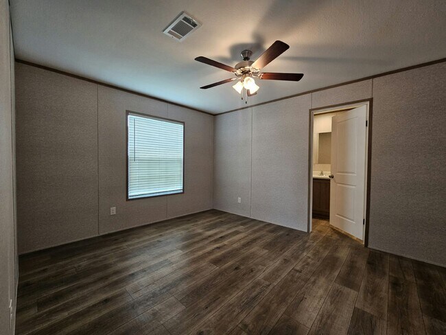 Building Photo - 509 Lehigh Ct