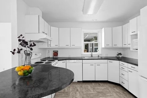 kitchen - 218 Shore Acres Rd