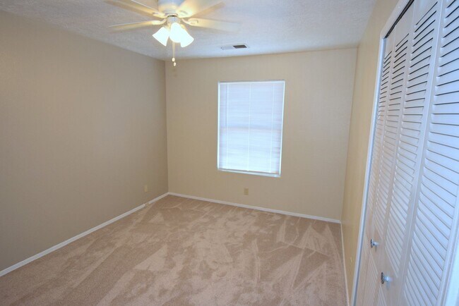 Building Photo - 3 bed 2 bath 2cg in SE Rio Rancho