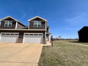 Building Photo - 752 Sedgegrass Dr