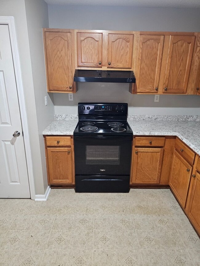 Building Photo - 1737 Moses Ave