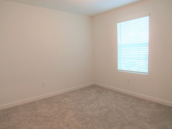 Building Photo - 4332 Pond Lily Ln