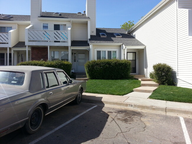 Building Photo - Adorable Loft Style One Bedroom Condo Steps from Buckley AFB