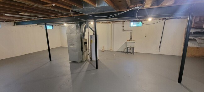 Building Photo - 21276 Abrahm St