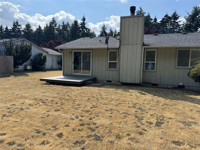 Building Photo - Beautiful 2 Bed 2 Bath home in Spanaway