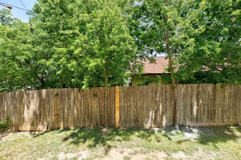 Building Photo - 1802 Rawhide Dr