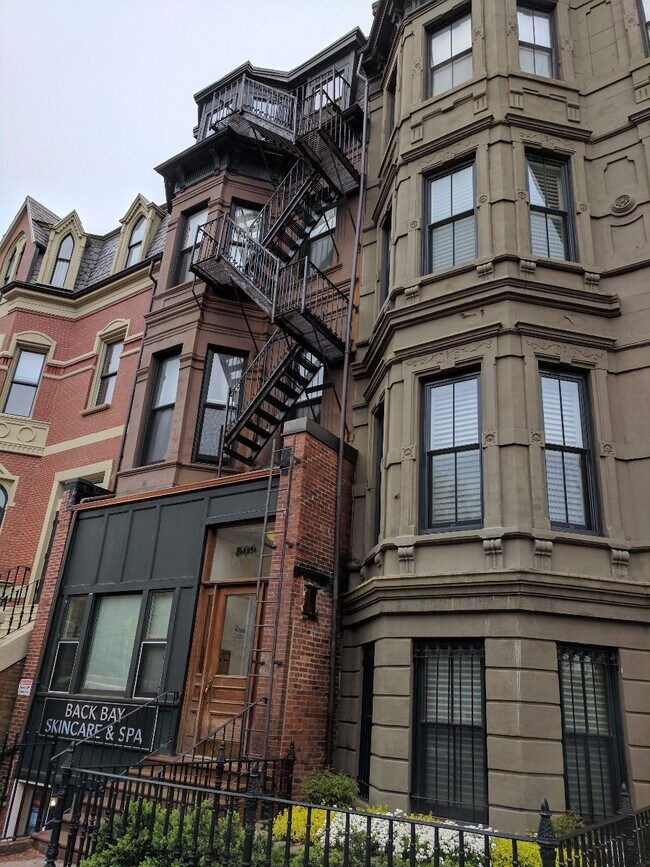 Building Photo - 509 Columbus Ave